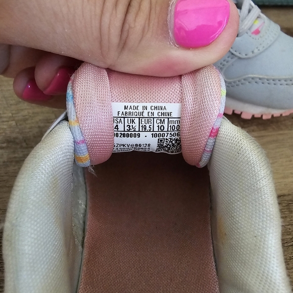 Toddler Reebok Step and Flash shoes - Picture 4 of 5